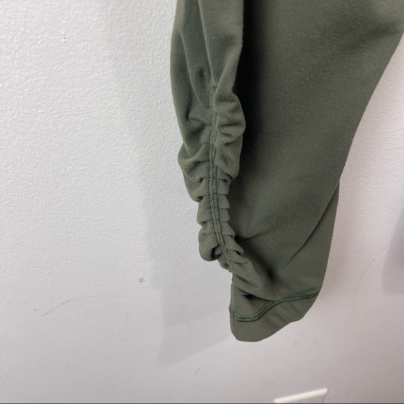 Lululemon Sunset Salutation Crop Fatigue Green/Ziggy Snake Butter Pink - Picture 8 of 15